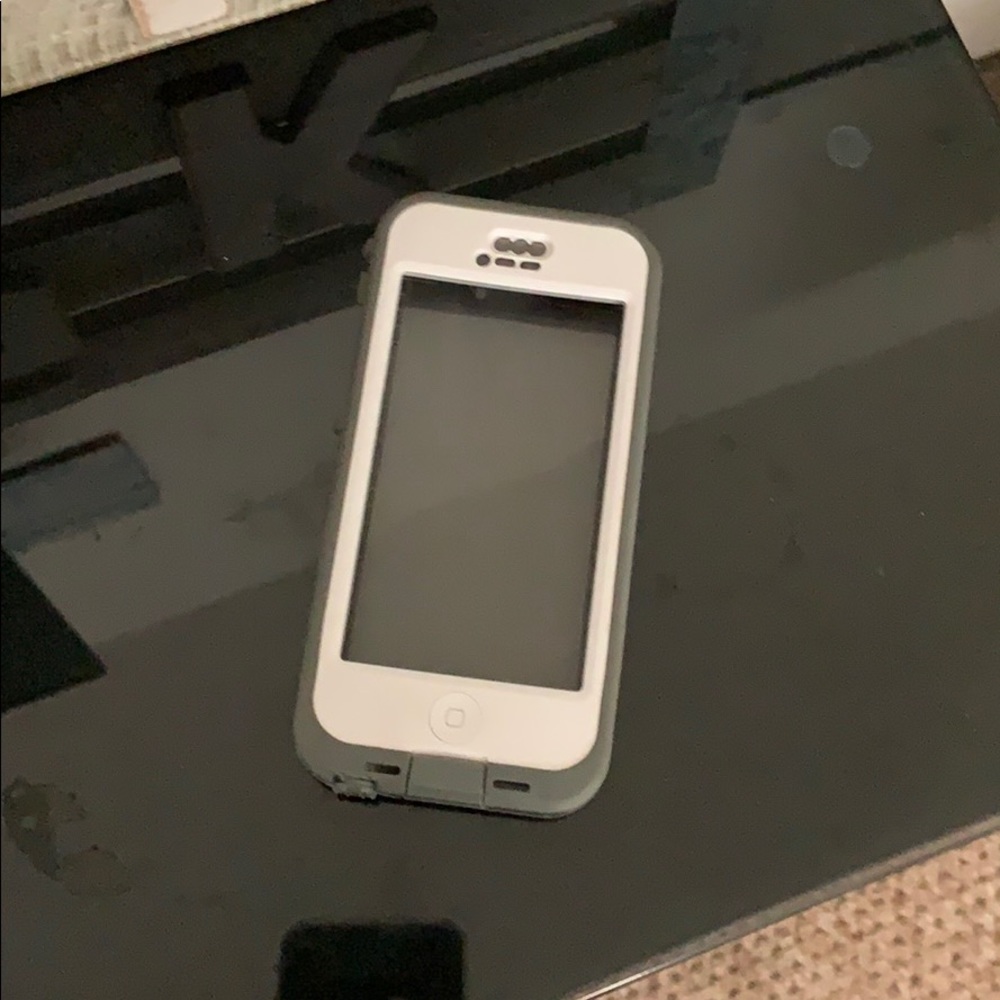 iPhone 5c Lifeproof Case